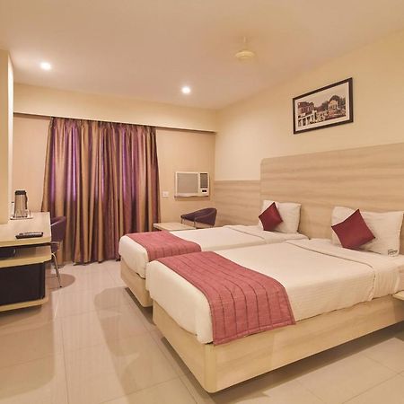 Hotel Sooriya Residency Chennai Exterior foto