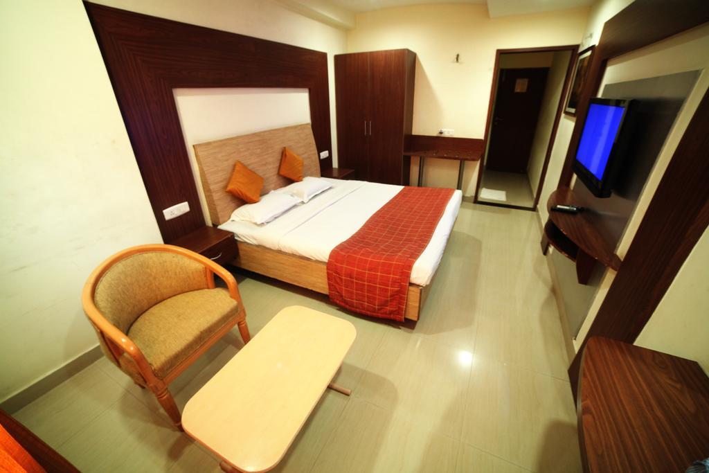 Hotel Sooriya Residency Chennai Zimmer foto